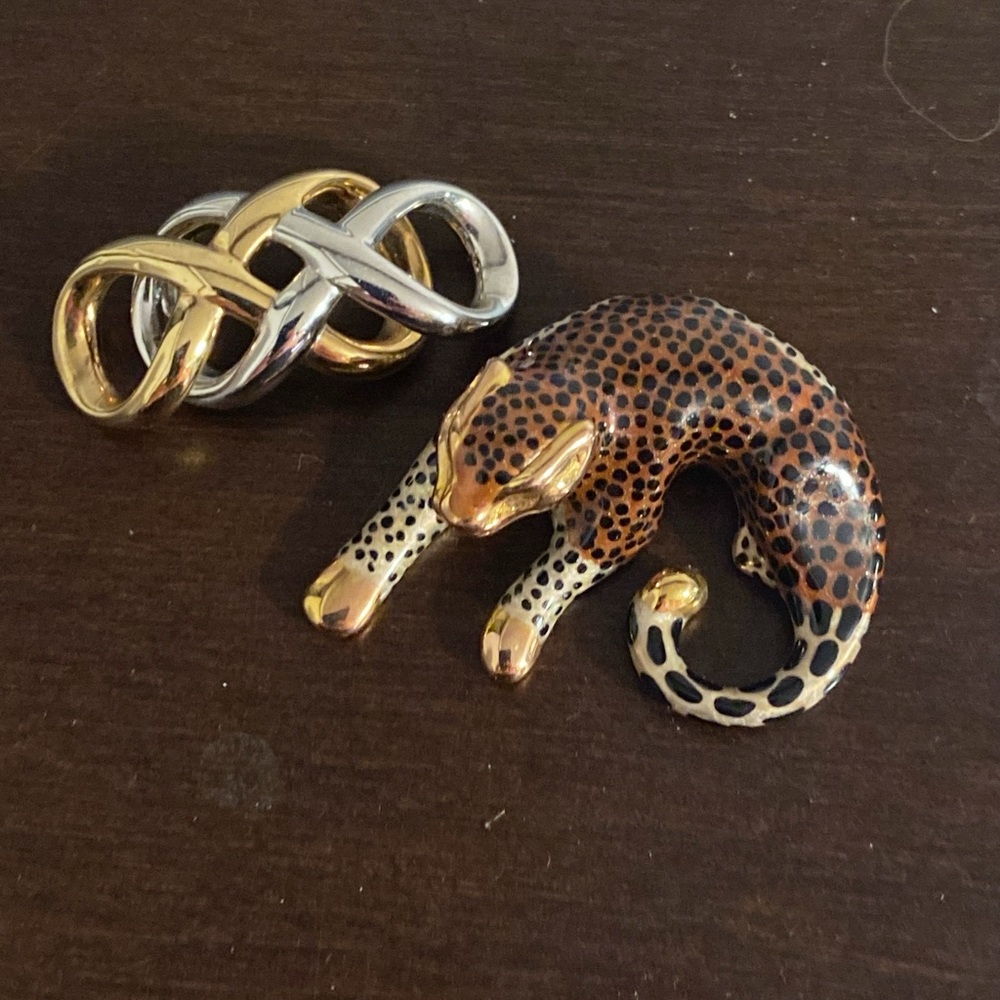 LOT OF 2 14K GOLD OMEGA SLIDES ENAMEL, YELLOW & WHITE GOLD LEOPARD BRAID